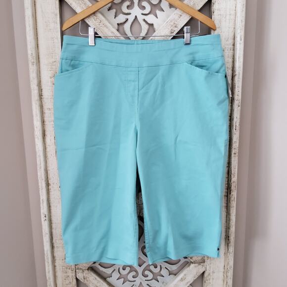 Napa Valley Women's Petite Pull on Comfort Elastic Waist Capri in Aqua - Picture 1 of 4